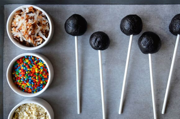 No-Bake Chocolate Cookie Pops from justataste.com No-Bake Chocolate Cookie Pops from justataste.com
