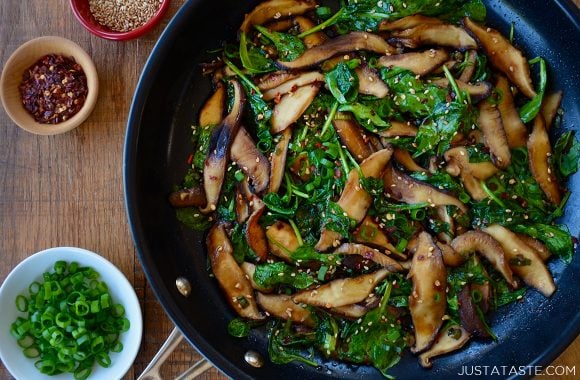 Easy sautéed mushrooms and spinach in large non-stick skillet