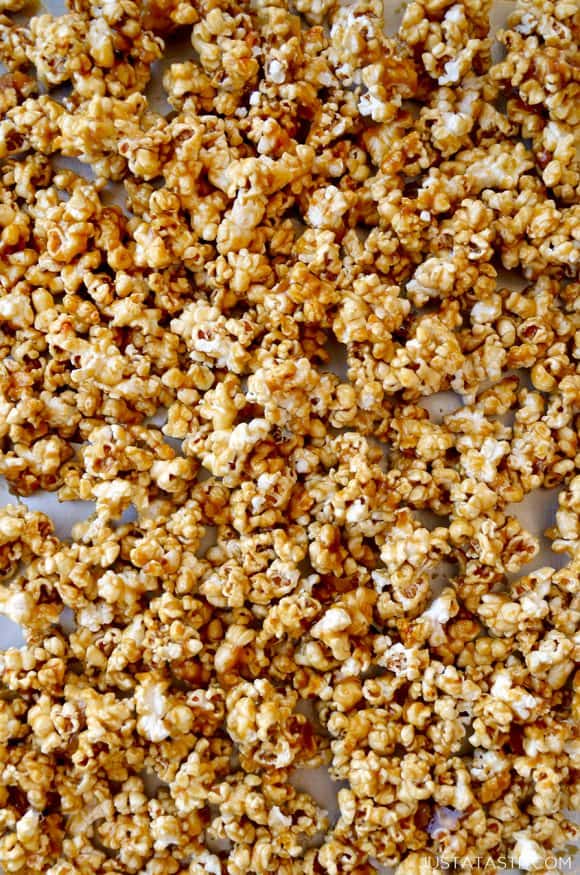 Easy Homemade Caramel Corn