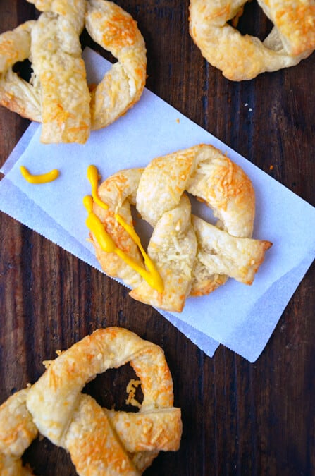 Cheesy Puff Pastry Pretzels