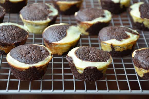 Cheesecake Brownie Bites