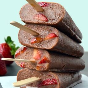 Chocolate-Covered Strawberry Fudgesicles