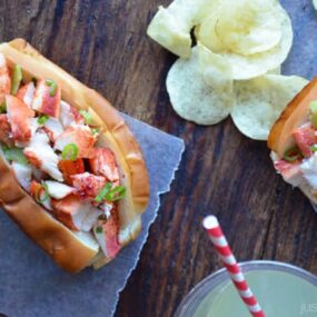 Lobster Rolls with Garlic Butter Buns