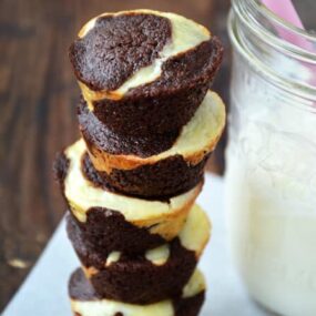 Cheesecake Brownie Bites