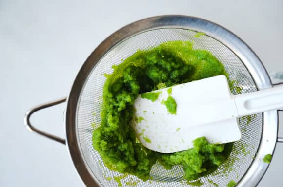 How to Make Green Juice in a Blender