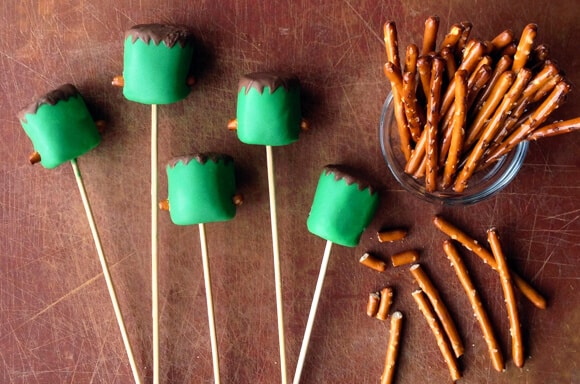 Frankenstein Marshmallow Pops from justataste.com #halloween