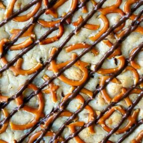 Pretzel Chocolate Chip Cookie Bars from justataste.com #recipe