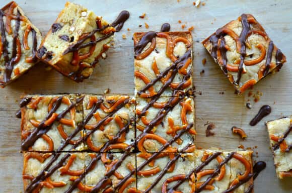 Pretzel Chocolate Chip Cookie Bars from justataste.com #recipe