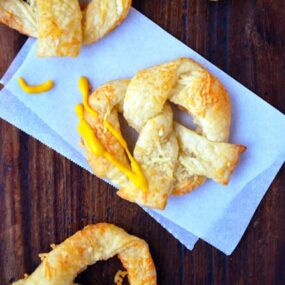 Easy Cheesy Puff Pastry Pretzels from justataste.com #recipe #video