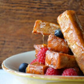 Easy Cinnamon French Toast Sticks Recipe