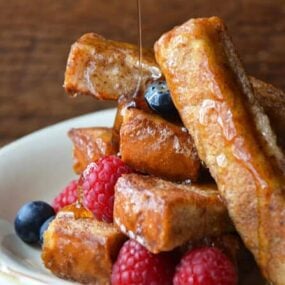 Easy Cinnamon French Toast Sticks Recipe