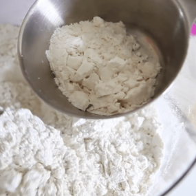 How to Accurately Measure Flour
