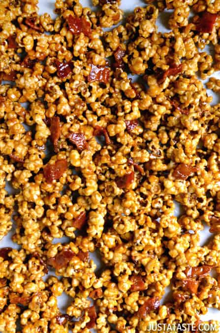 Homemade Caramel Popcorn with Bacon #recipe