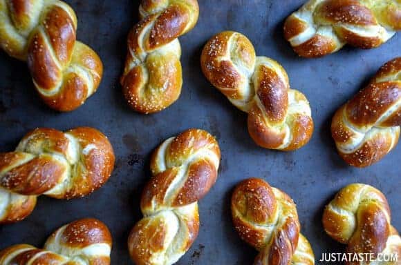 Homemade Soft Pretzel Twists #recipe