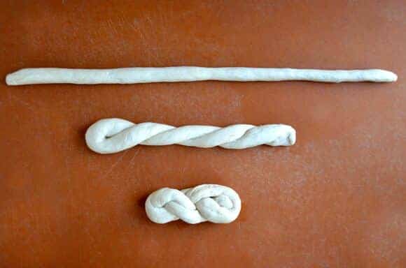 Homemade Soft Pretzel Twists #recipe