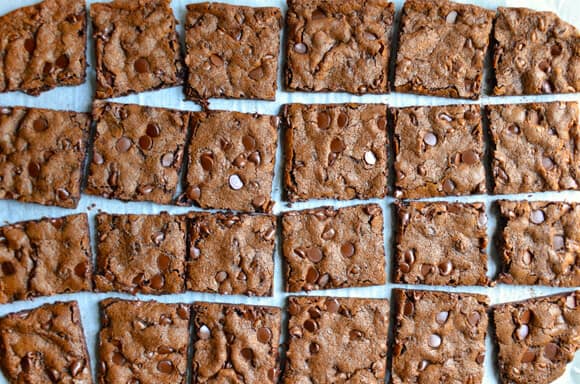 Chewy Chocolate Brownie Bark #recipe
