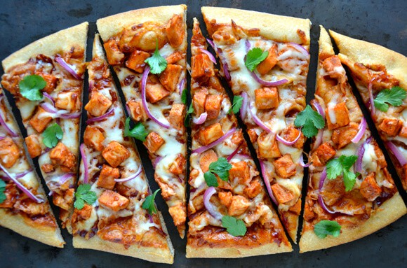 30-Minute Barbecue Chicken Pizza #recipe