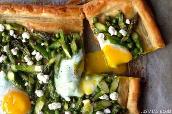 Asparagus Recipes: Asparagus and Egg Tart with Goat Cheese #recipe