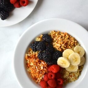 Quinoa and Fruit Breakfast Bowls Recipe