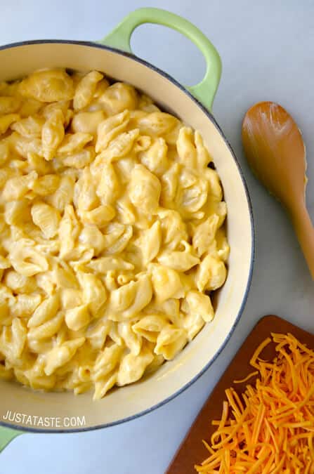 Easy Stovetop Macaroni and Cheese recipe from justataste.com