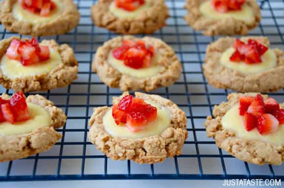 Strawberry Cheesecake Cookies #recipe on justataste.com