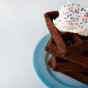 5-Minute Brownie Waffles