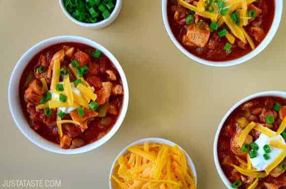 30-Minute Leftover Turkey Chili Recipe