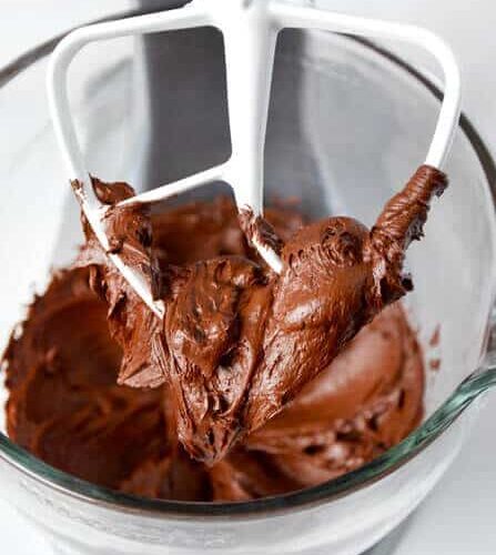 Featured image of post Steps to Prepare Chocolate Buttercream Icing Recipe Frosting
