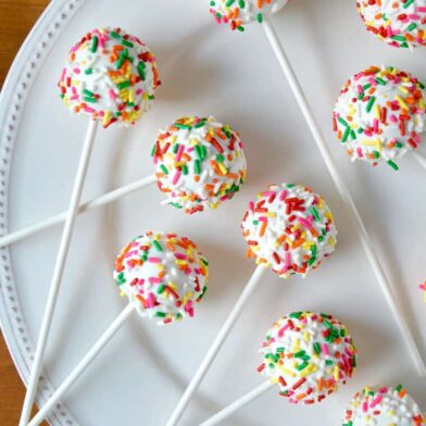 SWEET TREAT: No-Bake Cheesecake Cookie Pops