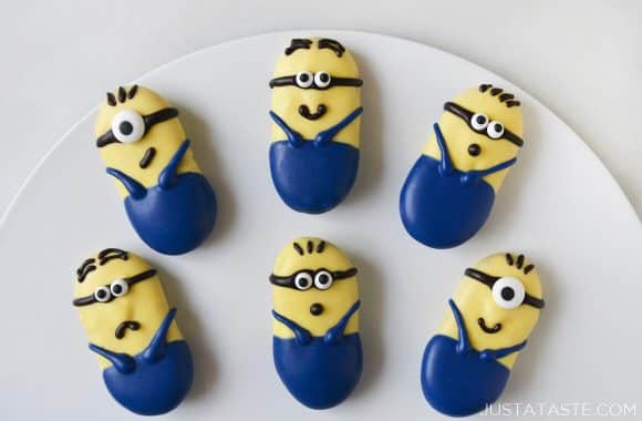 No-Bake Minions Cookies Photo