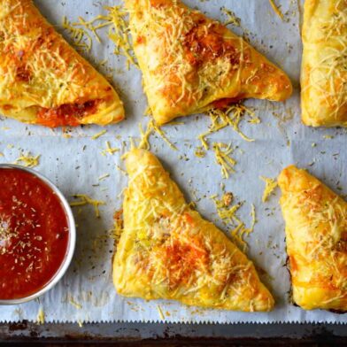 FRIDAY: Cheesy Chicken Pizza Pockets