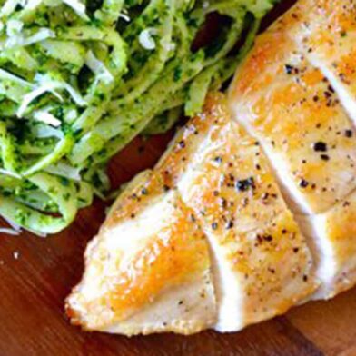 FRIDAY: Pumpkin Seed Pesto Pasta with Chicken