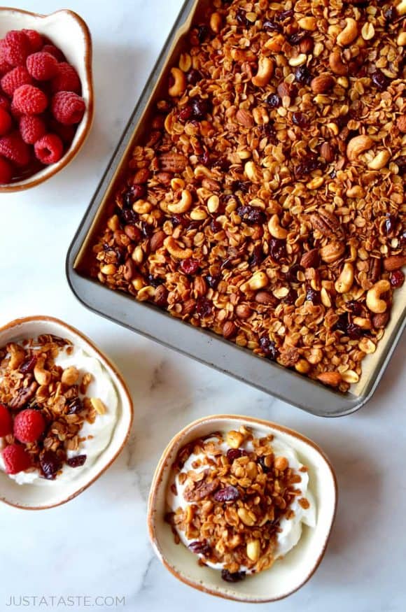 Easy Homemade Granola Recipe