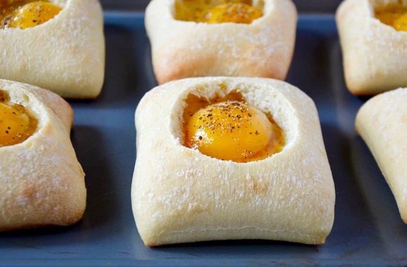 Baked Eggs in Bread Bowls Recipe