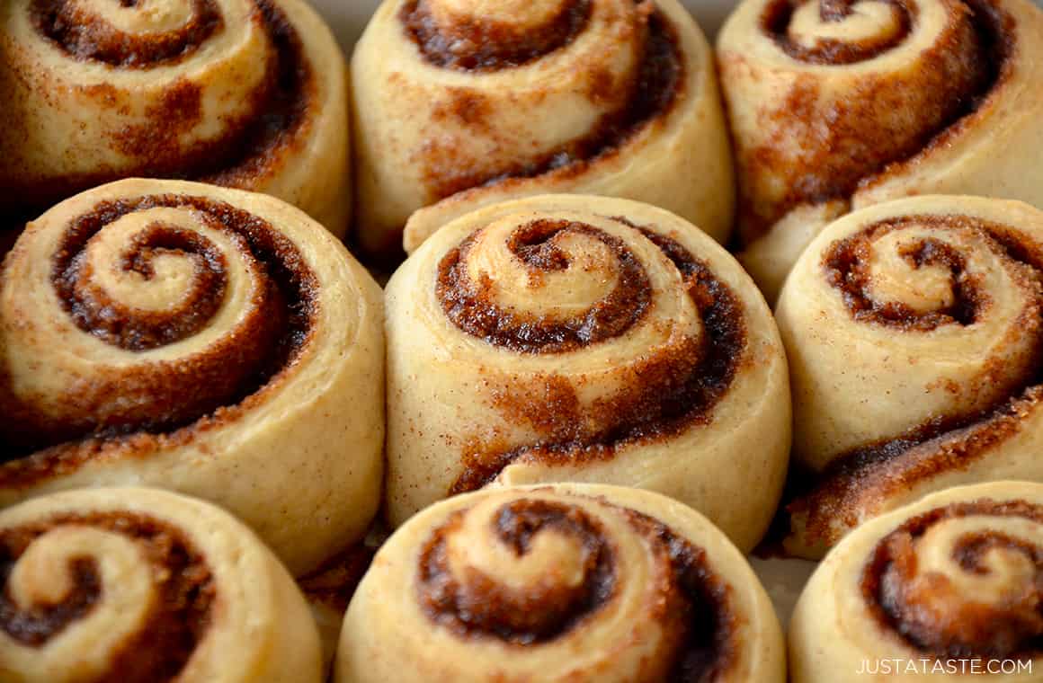 Easy homemade cinnamon rolls without yeast just a taste
