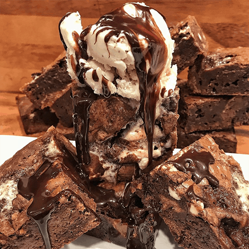 brownie sundae with ice cream