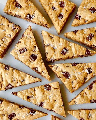 Salted Chocolate Chip Cookie Bars