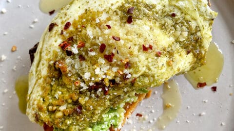 Pesto Eggs on Cheese Toast Recipe