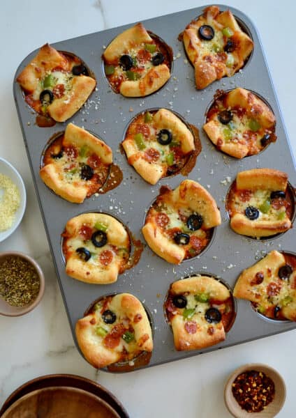Muffin tin Easy Cheesy Pizza Cups