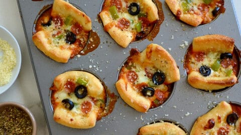 Muffin tin Easy Cheesy Pizza Cups