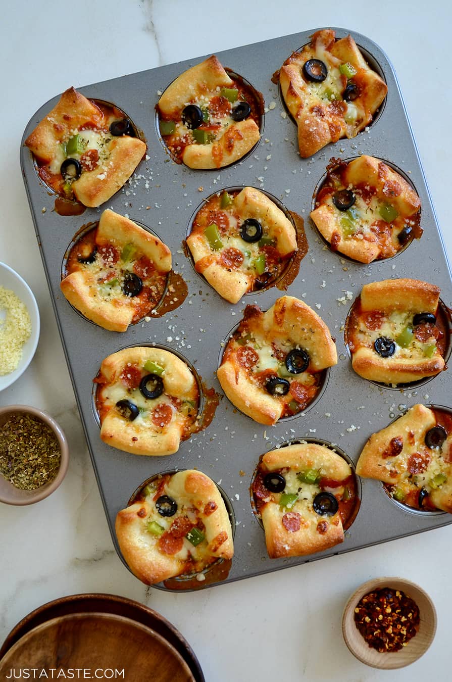 Muffin tin Easy Cheesy Pizza Cups