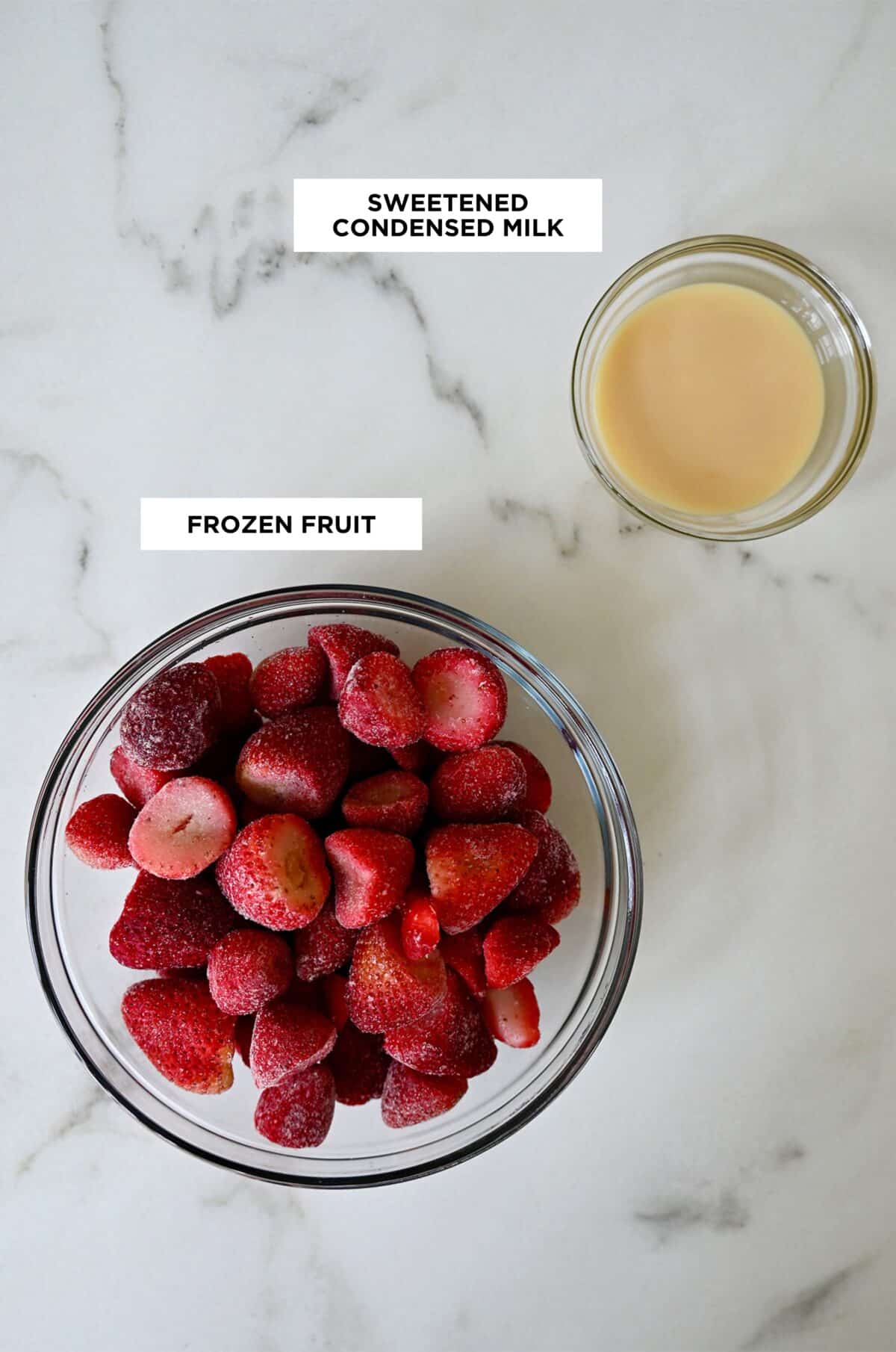 The ingredients for shaved ice in glass bowls