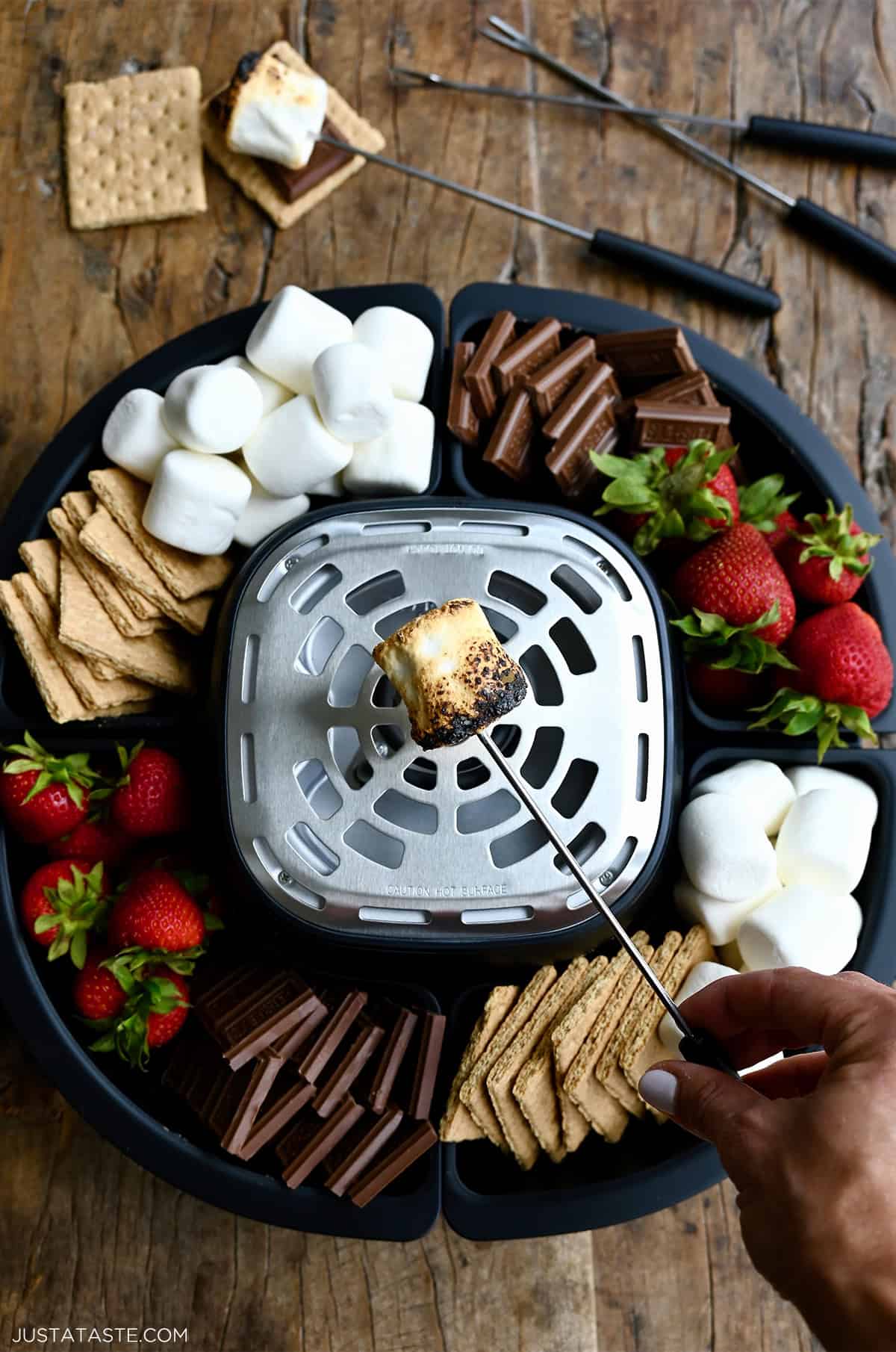 Tabletop s'mores.
