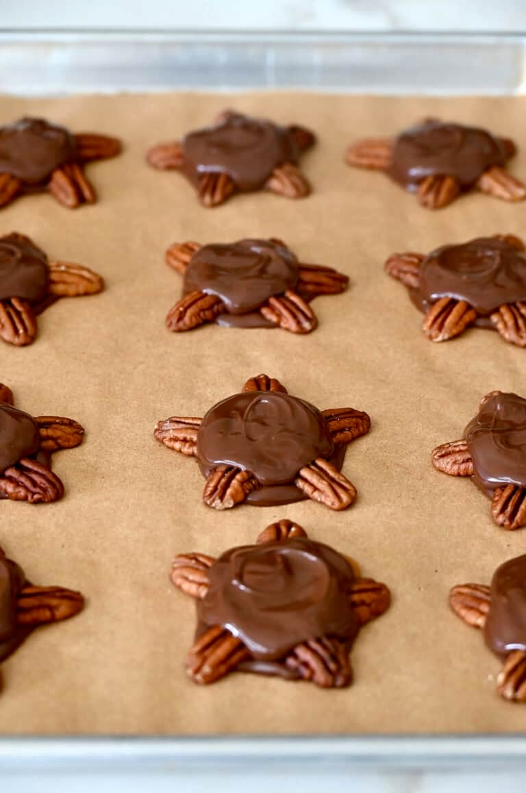 Easy Homemade Chocolate Turtles